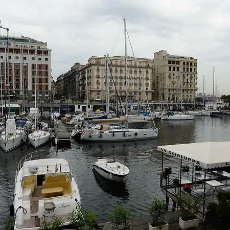 Casa Del Porto Al Borgo Marinari Napels